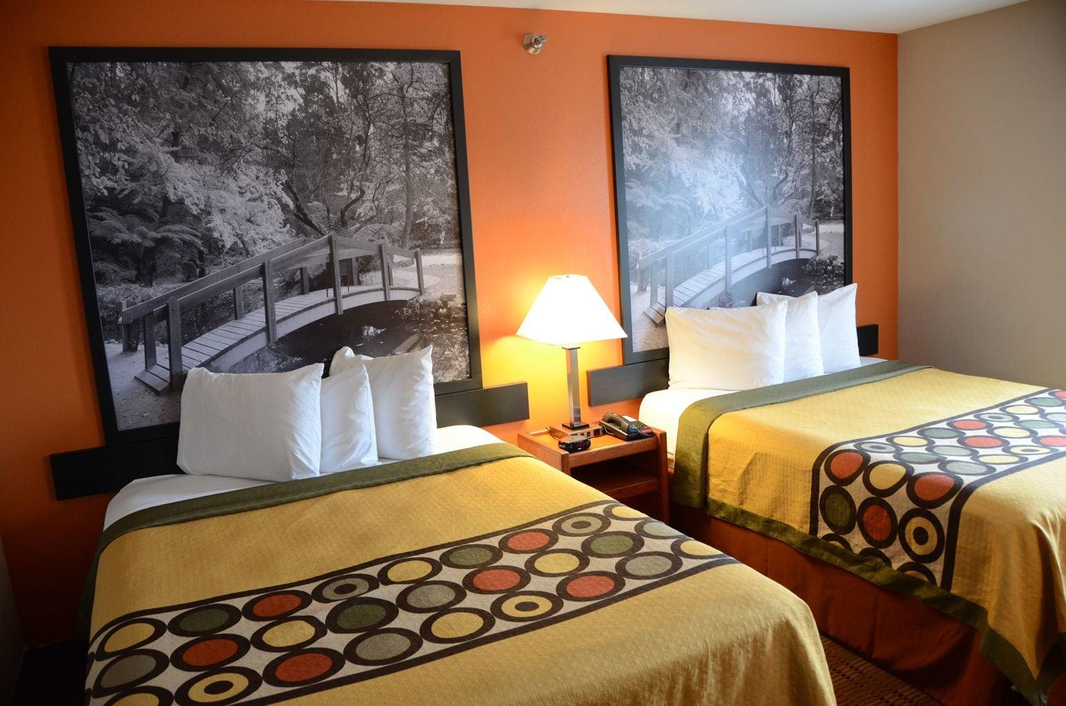 Super 8 By Wyndham Louisville/Expo Center Zewnętrze zdjęcie