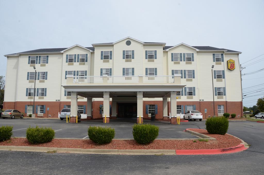 Super 8 By Wyndham Louisville/Expo Center Zewnętrze zdjęcie